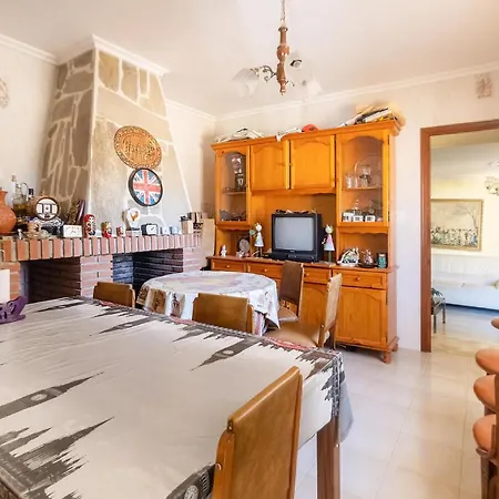 5 Bedroom In Villarrín de Campos