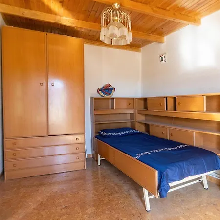 5 Bedroom In Feriehus Villarrín de Campos